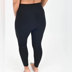 Zyia Black Brilliant Scrunchy What Hi-rise 7/8 24"